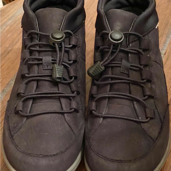 Clarks “Unstructured” Black Leather Size 7.5 Pre-Owned Very Good Condition! - Picture 2 of 9